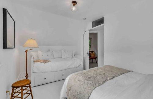 Where We Roam Log Cabin with Mountain Views - Foto 27