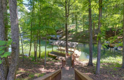 Smith Mountain Lake Home with Private Hot Tub and Dock - Foto 30