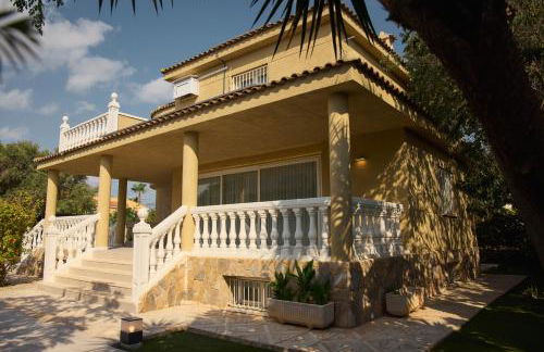 Mediterranean Seasons Villa - Photo 70