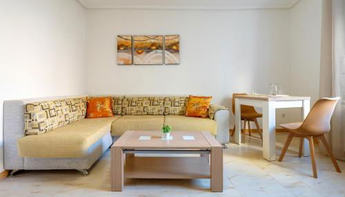 Apartamentos El Compromiso - Foto 2