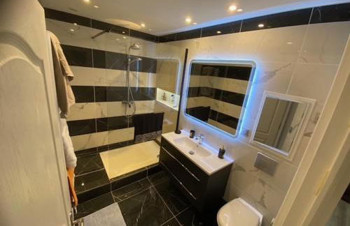 Appartement Maison tout confort avec parking - Foto 10