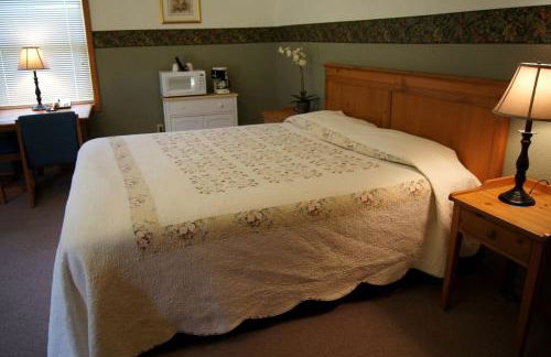 Camping Cabin by the Umpqua River Ideal for a Fishing Retreat near the Oregon Coast - Foto 2