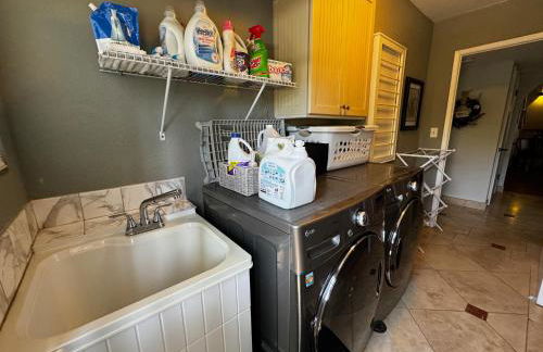 Secluded Paradise Oasis with Gorgeous Pool - Foto 21