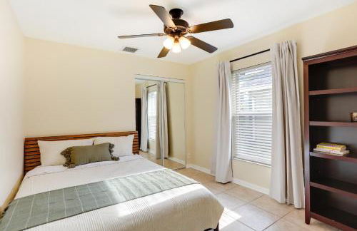 Sleek Jupiter Retreat with Lanai and Pool! - Photo 23