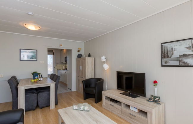 Apartment in Flushing Near Vlissing Beach - Photo 4