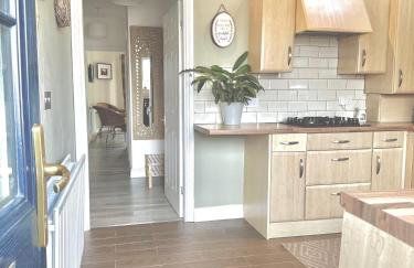 Newcastle Pet friendly 1 bed drive garden 10m city - Foto 1