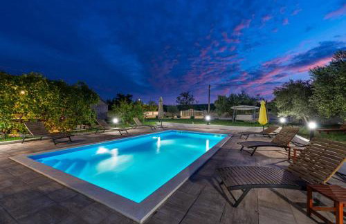 Holiday House Marina with pool - Foto 95