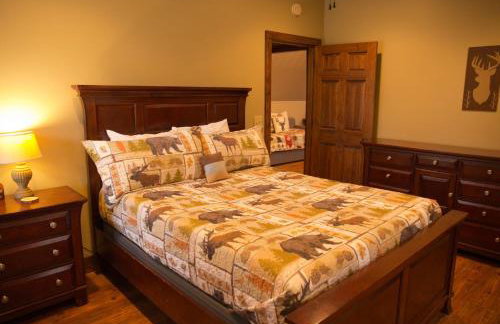 Secluded Cabin - Games, Fire Pit, Hot Tub, Pet OK - Foto 36