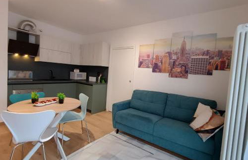 Moderno bilocale con balcone e posto auto a Trento - Foto 1