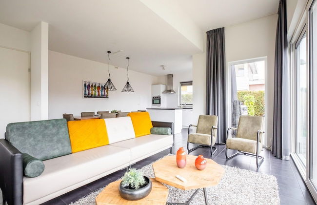 Brand new Luxury Villa on a Small-scale Park With its own Jetty - Photo 41