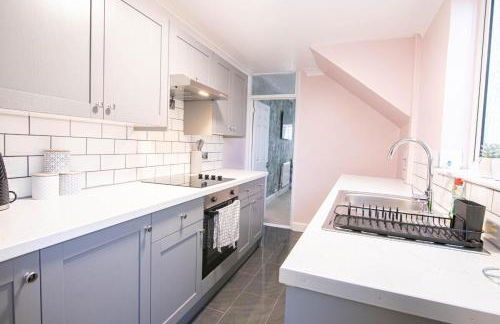 3 bed Modern Home, Vibrant & Stylish, Sleep upto 7 - Foto 17