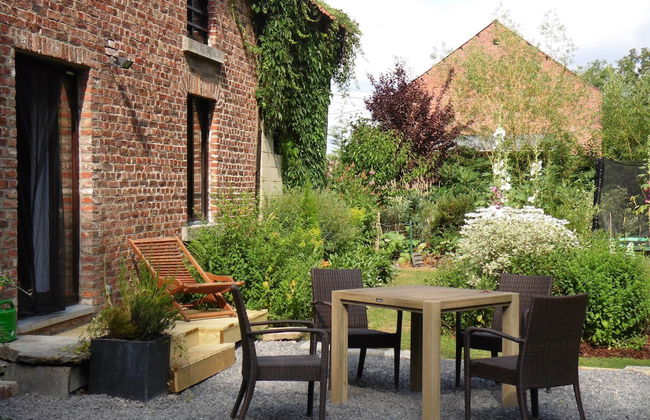 Regional House With Exposed Timber Frame Elements Full of Authenticity and Charm in a Green Area - Photo 14