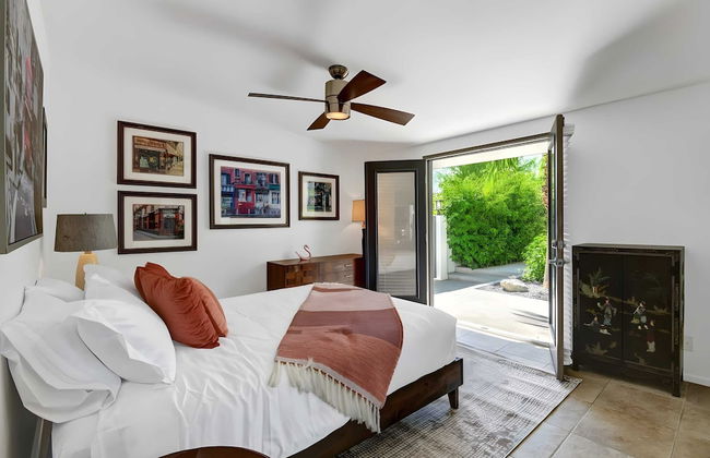 Modern Oasis w/ Pool, Patio Lounge, & Mountain Views Palo Verde by Avantstay - Foto 19