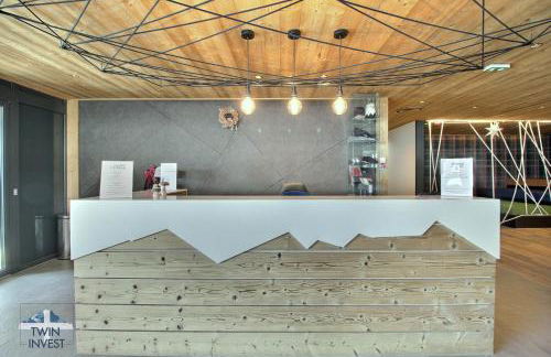 ARC 1600, LE RIDGE, Appartement 10 personnes Duplex Vue Montagne - ski aux pieds - Sauna, Hammam, Piscine, Salle de salle de sport-fitness - Foto 56