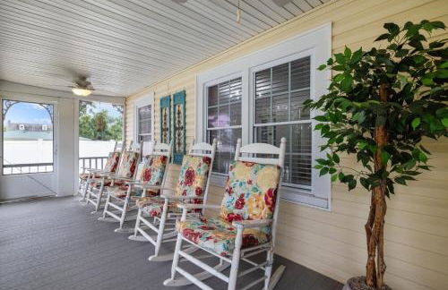 Imperial Porch Haven Cozy Fire Pit Fenced Yard - Foto 66