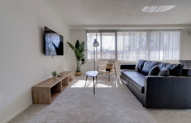 Elegant Apartments Near the Pentagon - Photo 76