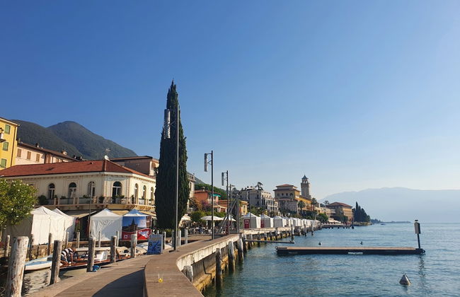 Lovely Flat With Shared Pool and Amazing Lake View - Photo 12