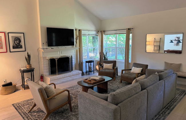 Clementine By Avantstay Bright Modern Retreat w/ Pool, Pool Table & Large Patio - Foto 8