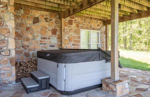 River Haven with Hot Tub - Foto 3