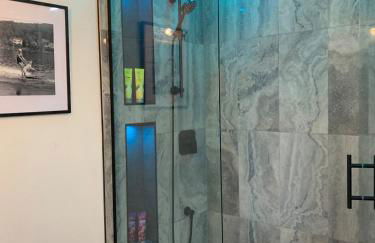 House on the WATER Lake of the Ozarks MO BIG DECK Swim Dock - Foto 10