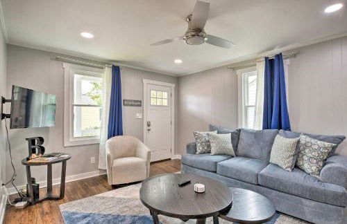 Cozy House with Private Yard, Close to Downtown - Foto 1