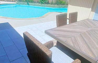 Sparkling Pool Retreat Near Legacy West by Vacation Your Way - Foto 45