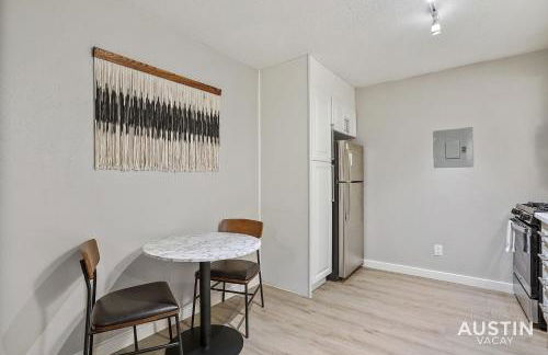 Amenity Heavy Serene Apt in Convenient Location - Photo 35