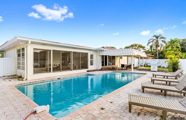 Modern 3br Pool Game Room 3 Bedroom Home by RedAwning - Foto 1