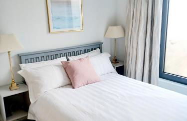 'The Limes' - Air-Con Two Double Bedroom Holiday House with Private Garden - Foto 10