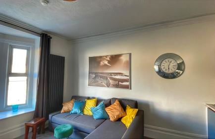 Trendy Contractor&Leisure Stay,SelfCheckin Parking - Photo 1