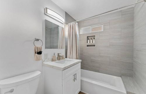 Luxury Retreat, Foosball, Pool table, NEW Upgrades - Foto 20