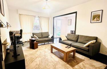 Les Fleurs de la Cité - T3 Parking privé et Terrasse Jardin Privé - Foto 2