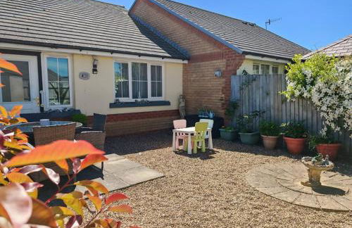 Fully accessible bungalow by the Beach - Photo 15