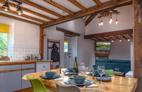 Barn Retreat with Valley Views & Onsite Dog Field - Foto 1