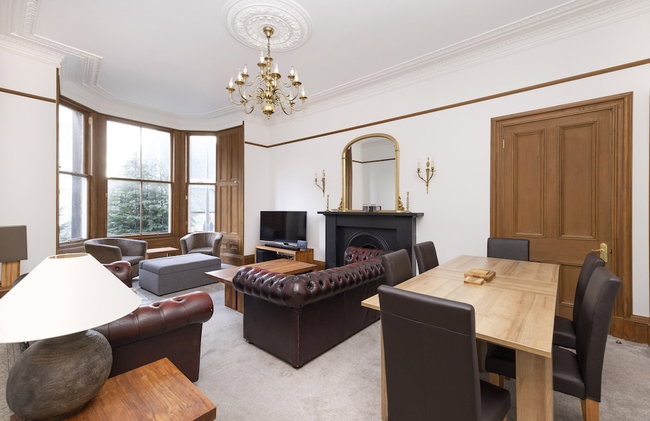 JOIVY 5 Bedroom Apt Near Meadows & George Square - Foto 79