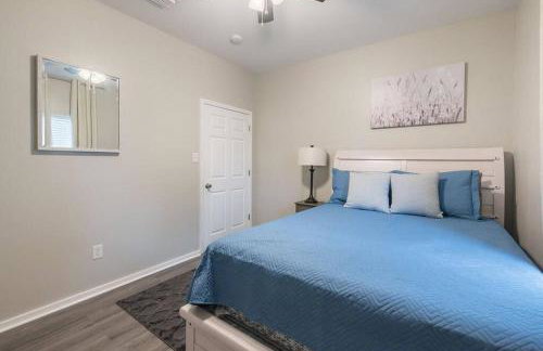 Spacious Country Living with Fishing Lake - Foto 10