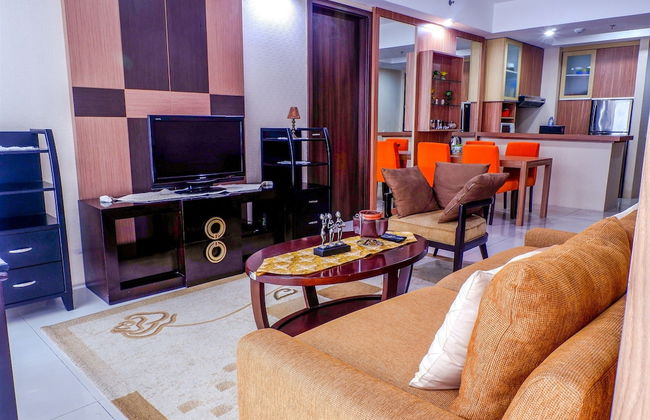 Cozy Pool View Kemang Village Residence Apartment with Direct Access to Mall - Foto 23