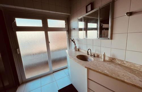 Apartamento VISTA MAR - LINDO - Foto 13