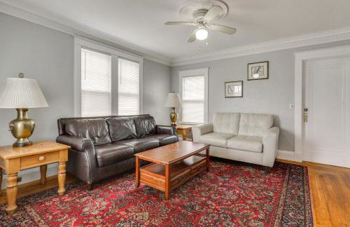 5 Mi to Beaches Historic Apartment in Westerly! - Foto 3