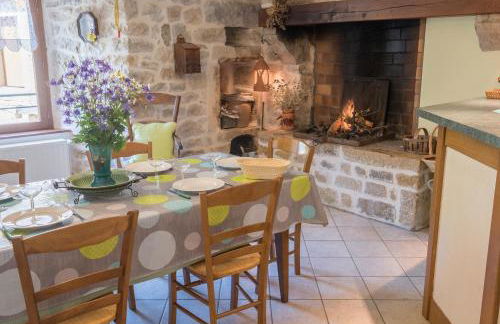 Gîte Gîtes de France 3 épis 6/7 pers aux Salelles - Foto 5