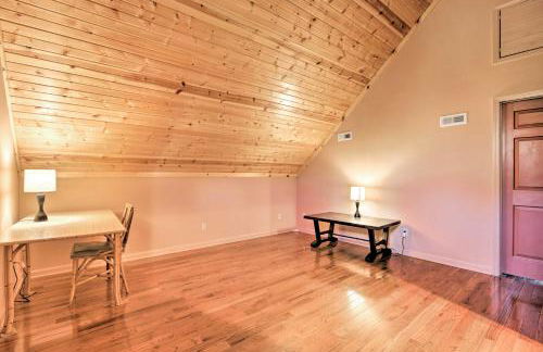 House with Deck, Fire Pit - 15 Mins to Snowshoe! - Foto 28