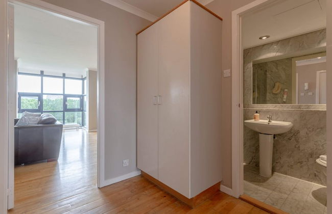 Bright, Modern One-bed With Stunning View of Thames - Foto 5