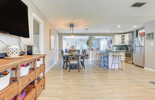 Private and Picturesque Escape on Lake Henry! - Foto 5