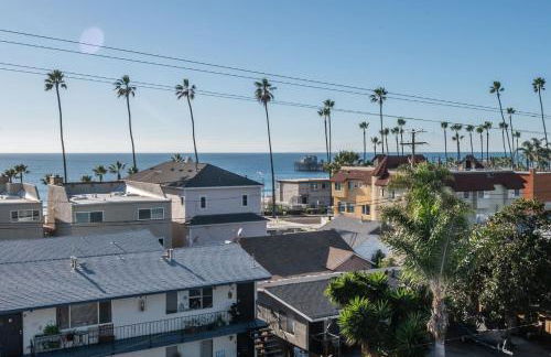 Ocean View Roof Deck - Walk to the Beach & Pier - Foto 57