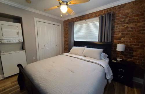 Great Spot near LSU and Mike the tiger - Foto 4