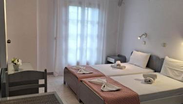 Chrys Marie Studios - Photo 2