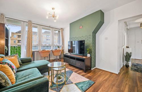 Chic 2-Bed Flat with Workspace, Balcony, Parking - Foto 5