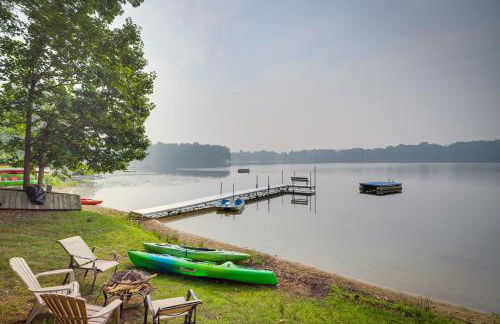 Lakefront Sister Lakes Vacation Rental with Dock! - Foto 1
