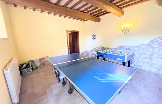 Detached Villa - Sleeps 10 - Pool - Pergola - Playground for Children - Wifi - Foto 57