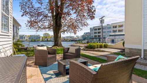 The School House Cottage, Historic 1BR Mystic River Stay Near Seaport - Foto 5